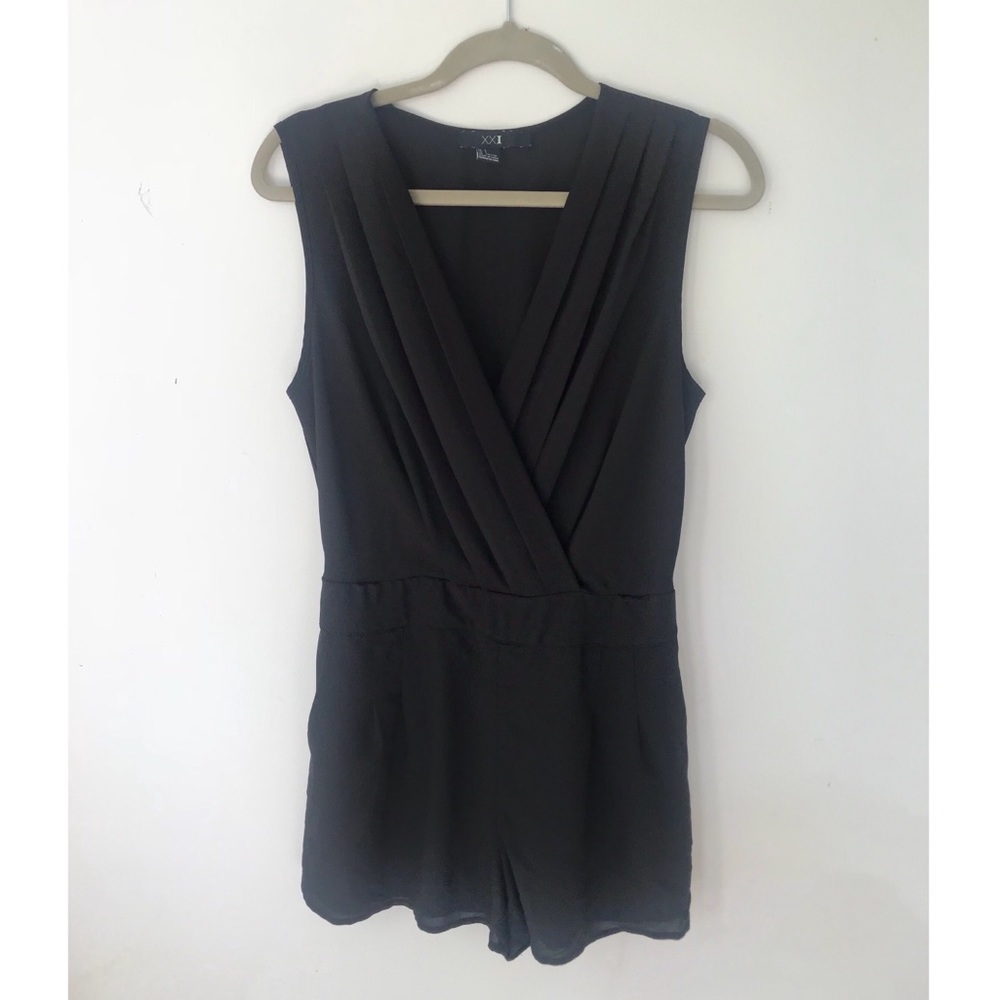 Forever 21 - Black pleated romper with pockets